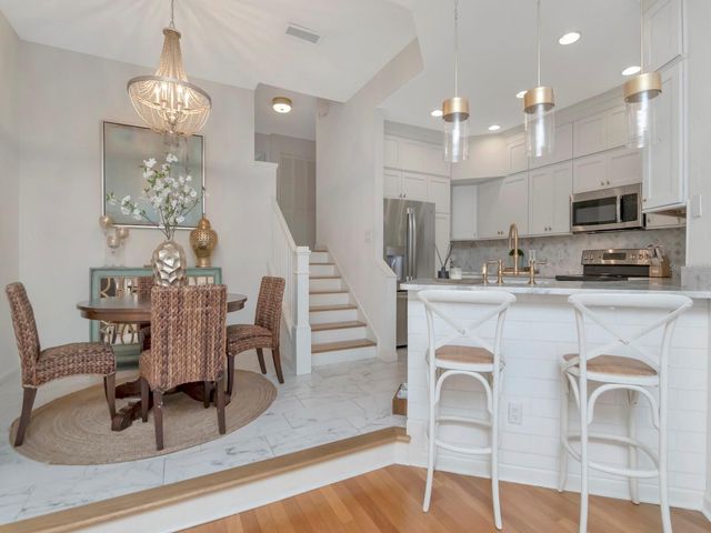 605 ISLAND PLACE WAY, Tampa, FL 33602