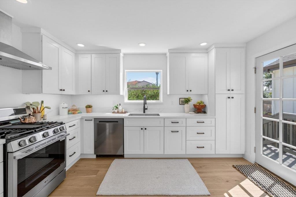Image 11 of property listing at 203 San Juan Avenue, Santa Cruz, CA 95062