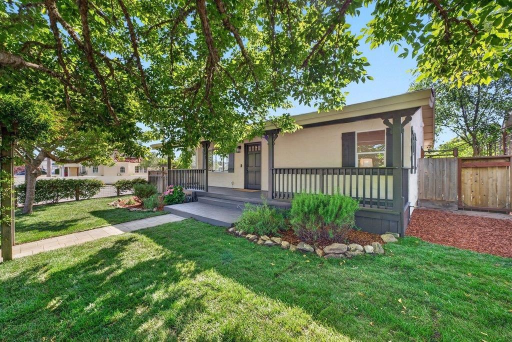 Image 2 of property listing at 203 San Juan Avenue, Santa Cruz, CA 95062