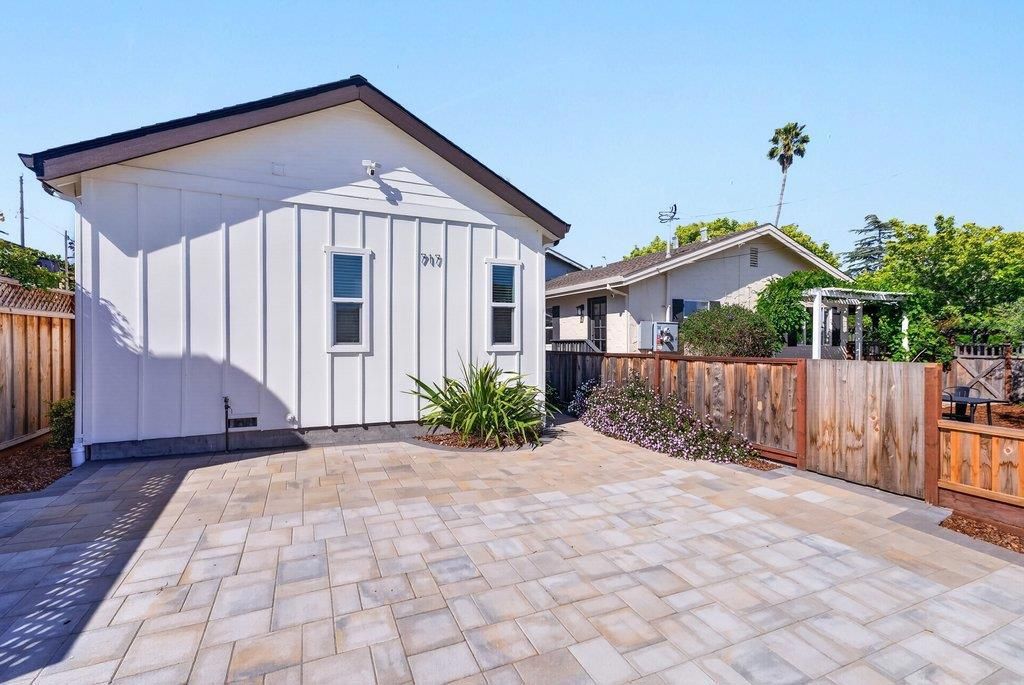 Image 20 of property listing at 203 San Juan Avenue, Santa Cruz, CA 95062