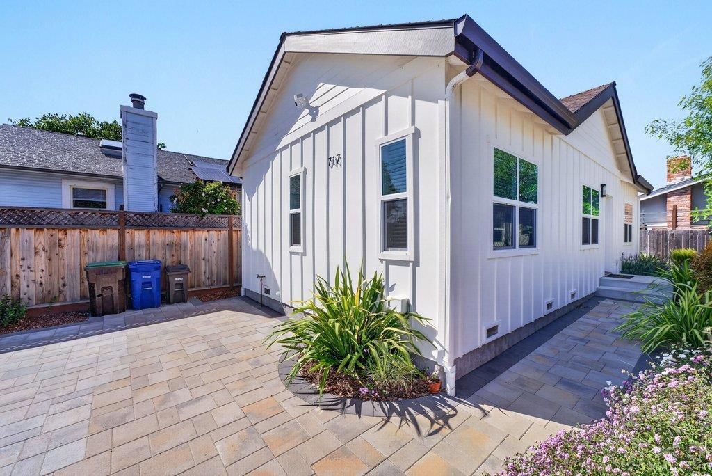 Image 21 of property listing at 203 San Juan Avenue, Santa Cruz, CA 95062