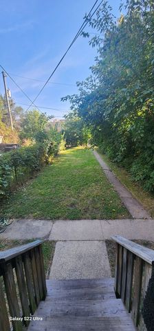 1117 E 82nd Place, Chicago, IL 60619