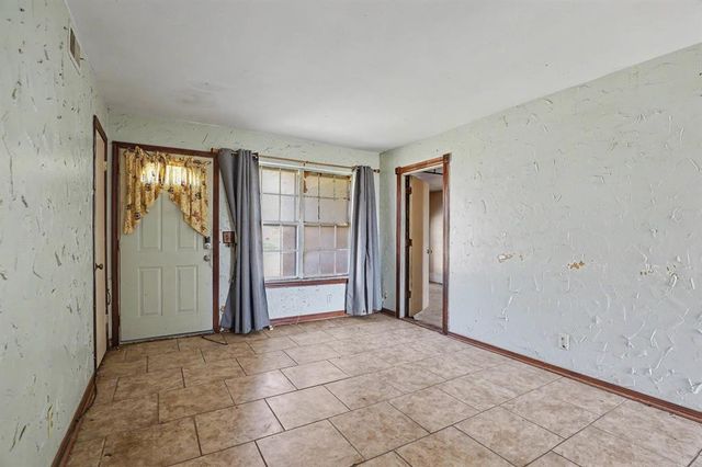 704 NE Katherine Place, Oklahoma City, OK 73114
