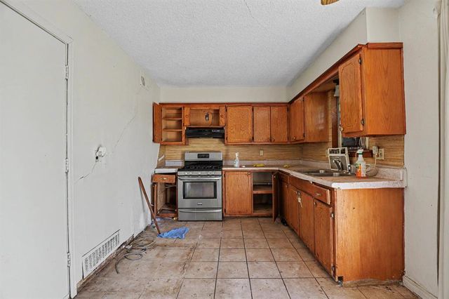 704 NE Katherine Place, Oklahoma City, OK 73114