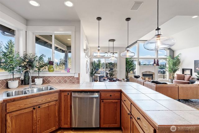 7806 211th Avenue E, Bonney Lake, WA 98391