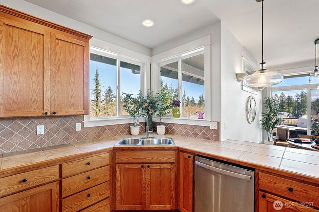 7806 211th Avenue E, Bonney Lake, WA 98391