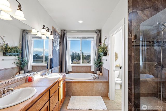 7806 211th Avenue E, Bonney Lake, WA 98391