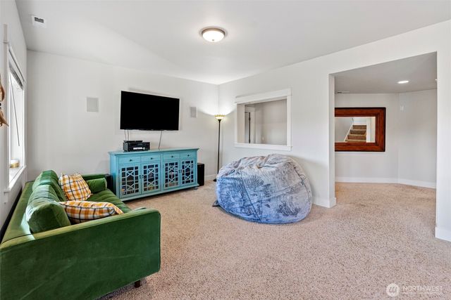 7806 211th Avenue E, Bonney Lake, WA 98391