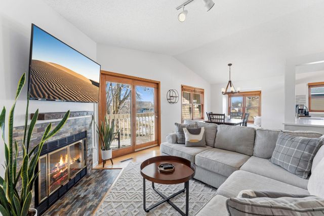 1898 Southpointe Terrace B1898, Eagan, MN 55122