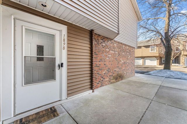 1898 Southpointe Terrace B1898, Eagan, MN 55122