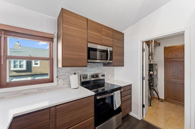 1898 Southpointe Terrace B1898, Eagan, MN 55122