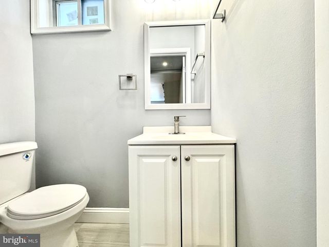 2029 S 4TH ST, Philadelphia, PA 19148