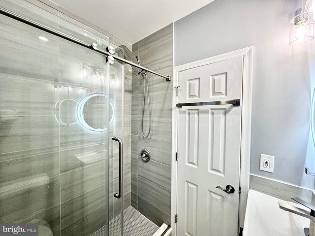 2029 S 4TH ST, Philadelphia, PA 19148