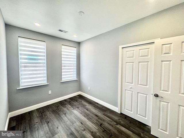 2029 S 4TH ST, Philadelphia, PA 19148