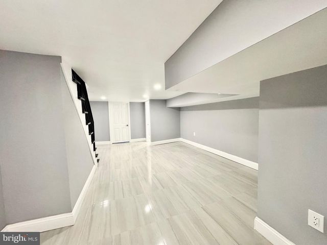 2029 S 4TH ST, Philadelphia, PA 19148