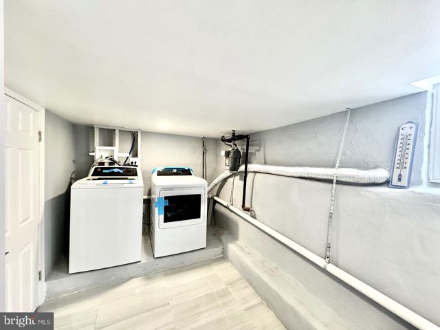 2029 S 4TH ST, Philadelphia, PA 19148