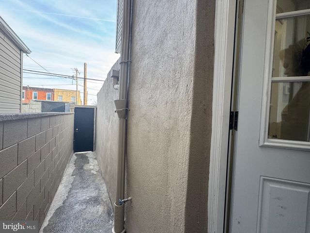 2029 S 4TH ST, Philadelphia, PA 19148