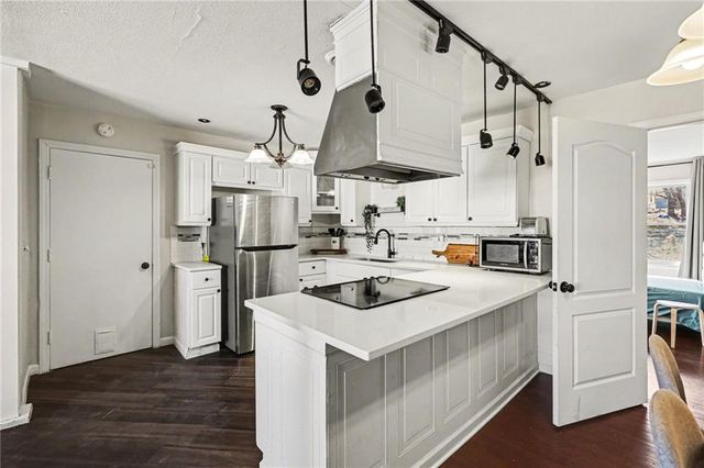 6409 E 110th Street, Kansas City, MO 64134