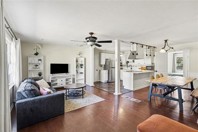 6409 E 110th Street, Kansas City, MO 64134