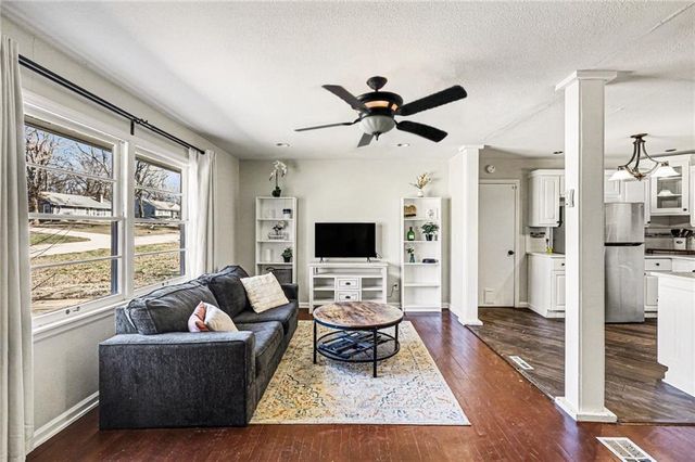 6409 E 110th Street, Kansas City, MO 64134