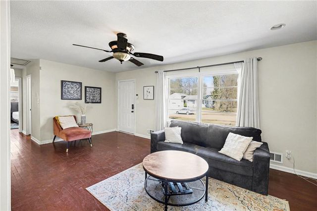 6409 E 110th Street, Kansas City, MO 64134