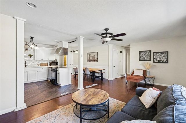 6409 E 110th Street, Kansas City, MO 64134