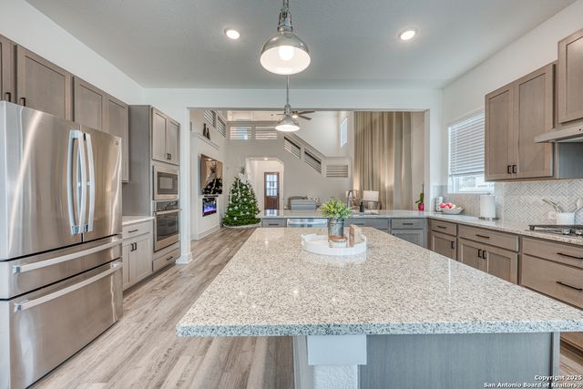 216 Buttercup Alley, San Antonio, TX 78253