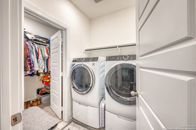 216 Buttercup Alley, San Antonio, TX 78253