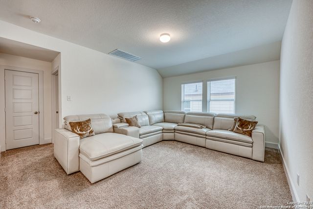 216 Buttercup Alley, San Antonio, TX 78253