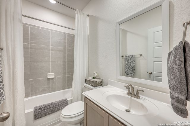 216 Buttercup Alley, San Antonio, TX 78253