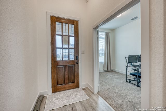 216 Buttercup Alley, San Antonio, TX 78253