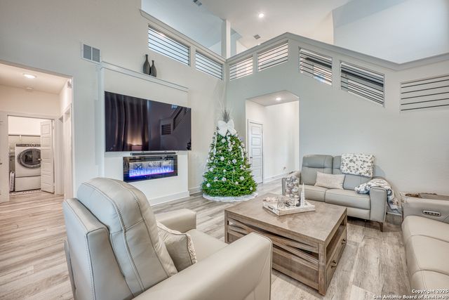 216 Buttercup Alley, San Antonio, TX 78253