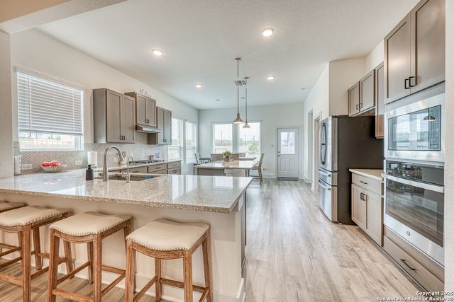 216 Buttercup Alley, San Antonio, TX 78253