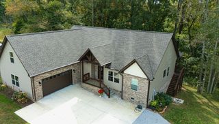 737 Shun Pike, Cottontown, TN 37048