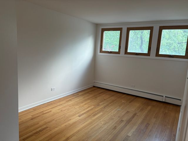 5555 S Harper Avenue, Chicago, IL 60637