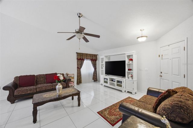 11239 SOUTHWIND LAKE DRIVE, Gibsonton, FL 33534