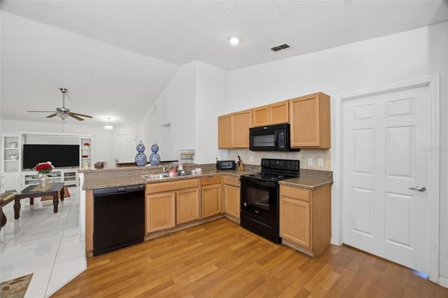 11239 SOUTHWIND LAKE DRIVE, Gibsonton, FL 33534