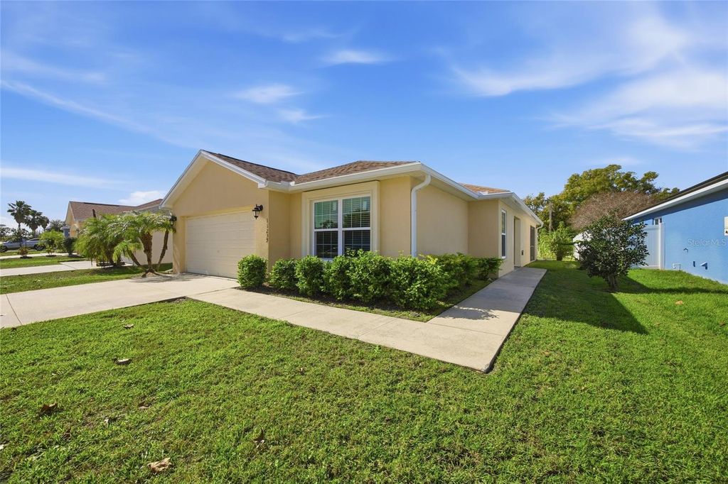 11239 SOUTHWIND LAKE DRIVE, Gibsonton, FL 33534