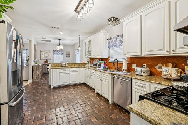 712 N Pine St, Gramercy, LA 70052