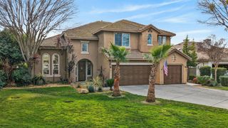701 Rolling Green Dr, West Sacramento, CA 95605