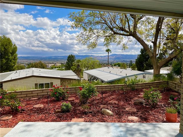 4040 E Piedmont 242, Highland, CA 92346