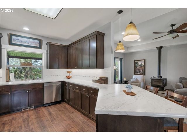 506 Se PALMER Ln, Dayton, OR 97114