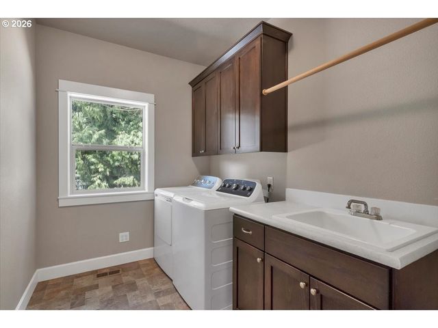 506 Se PALMER Ln, Dayton, OR 97114