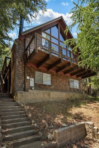 1361 St Anton, Lake Arrowhead, CA 92352