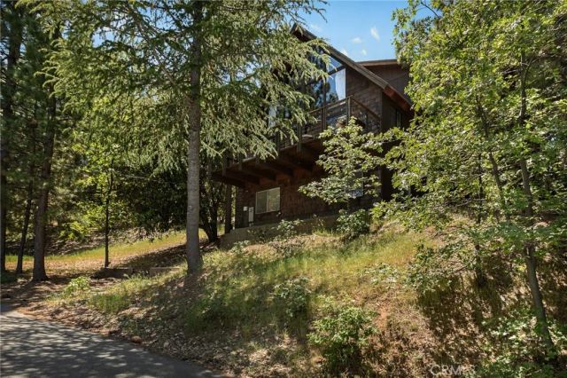 1361 St Anton, Lake Arrowhead, CA 92352