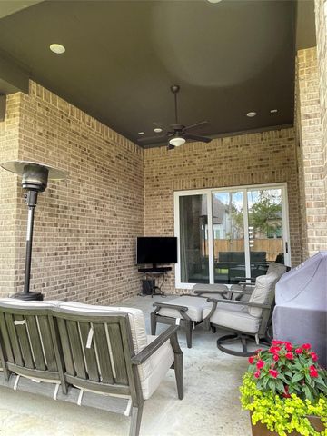 22 Clearview Terrace Pl, Tomball, TX 77375