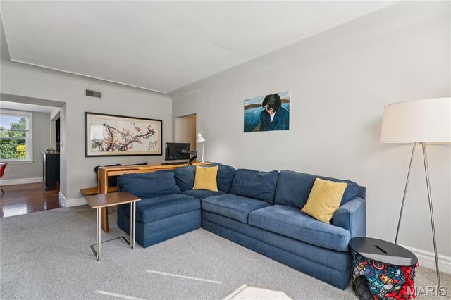 7743 Kingsbury Boulevard 21, Clayton, MO 63105