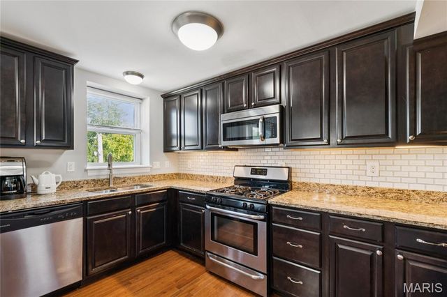 7743 Kingsbury Boulevard 21, Clayton, MO 63105
