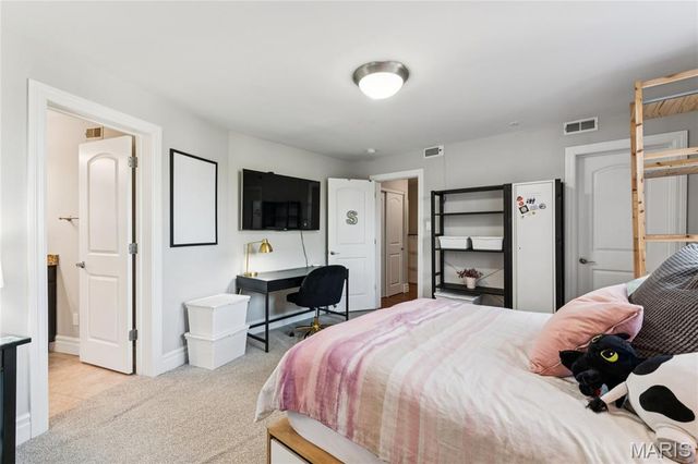 7743 Kingsbury Boulevard 21, Clayton, MO 63105