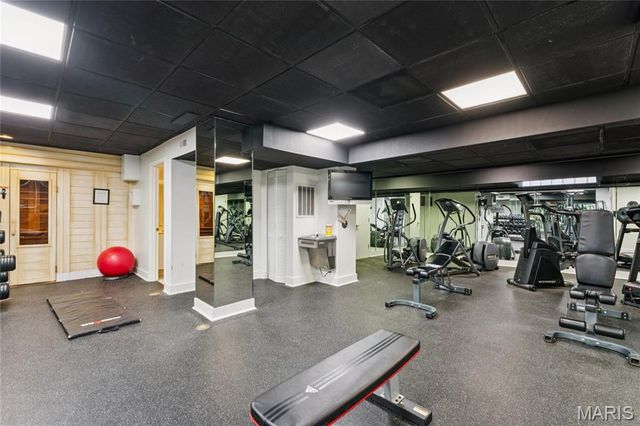 7743 Kingsbury Boulevard 21, Clayton, MO 63105